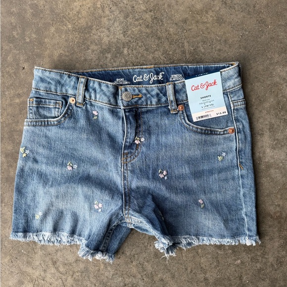 NEW WITH TAGS GIRLS CAT & JACK JEAN SHORTS SIZE LARGE - Picture 1 of 3